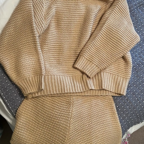Sabo skirt✨set✨Noelle tan knit size small - Picture 9 of 11